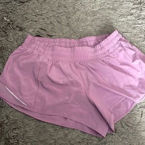 🍋🍋 Lululemon hotty hot shorts